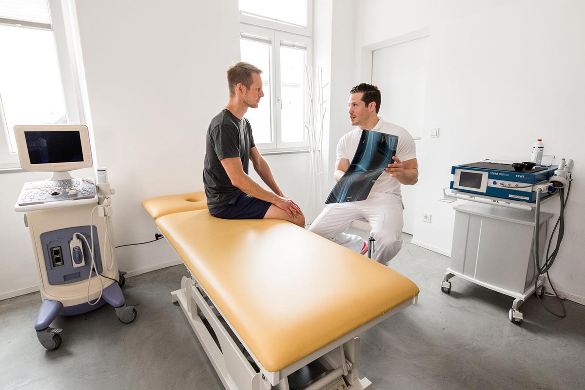 Dr. Philipp Reb Dr. Philipp Reb